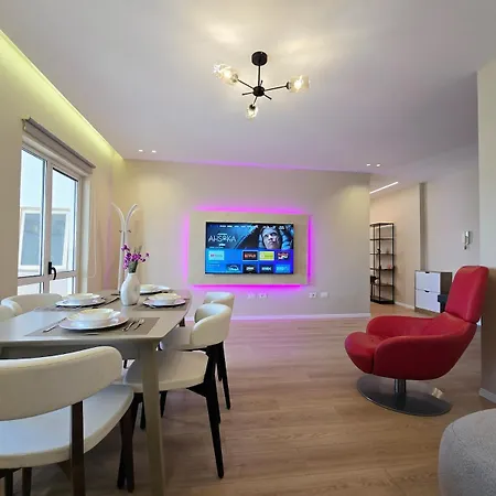 Sky Penthouse-blloku Appartement Tirana