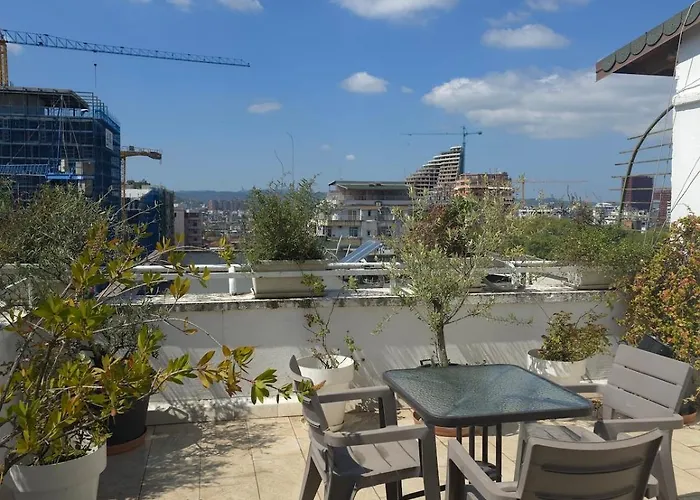 Sky Penthouse-blloku Tirana